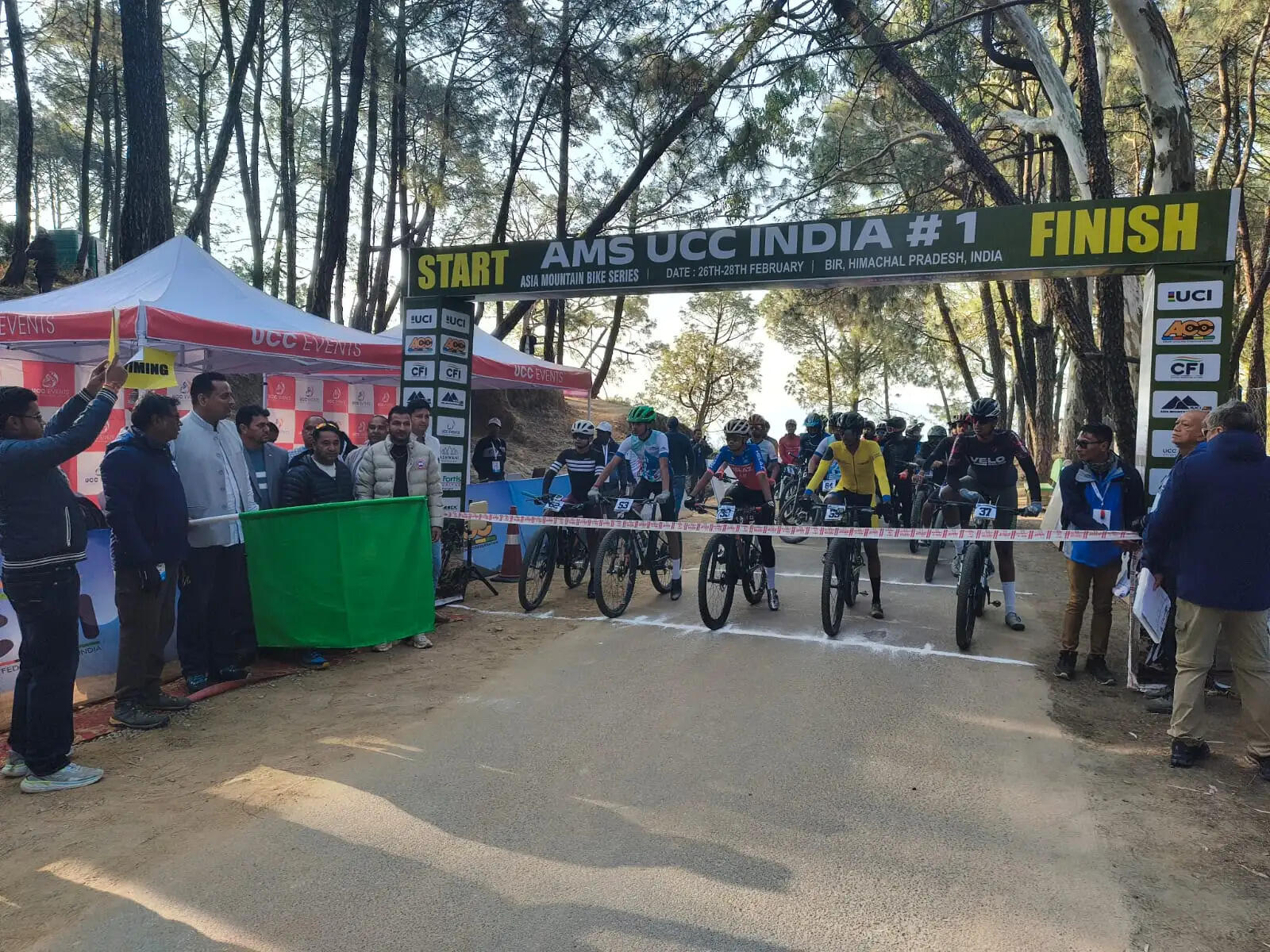 बीड़-बिलिंग में एशियन माउंटेन साइक्लिंग प्रतियोगिता शुरू, पहले दिन भारतीय साइक्लिस्ट का रहा दबदबा