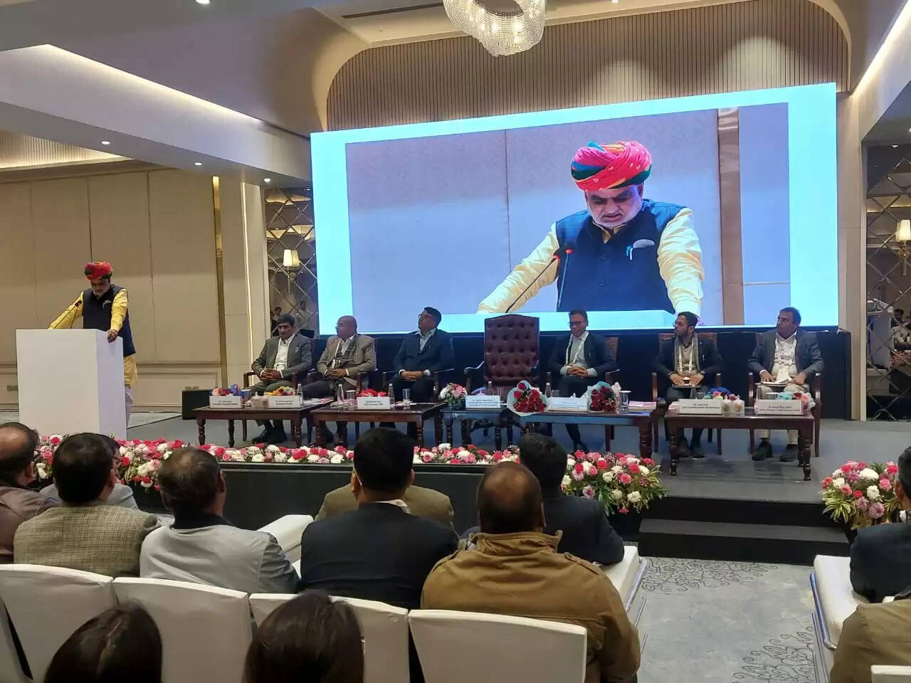 आईटी के जरिए शहरी शासन की नई परिकल्पना साकार कर रही है राज्य सरकार : यूडीएच मंत्री