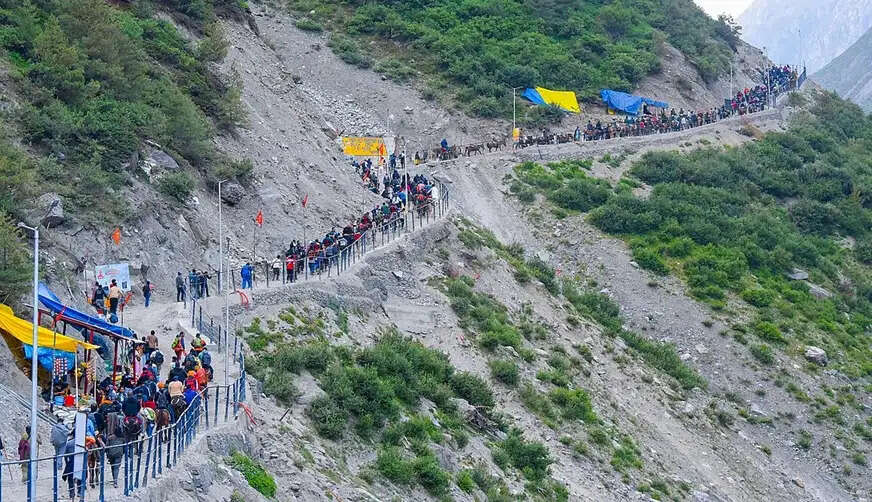 जम्मू से 926 अमरनाथ यात्रियों का जत्था बालटाल रवाना