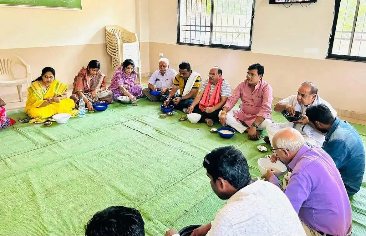 संस्कृति संरक्षण और श्रमिक सम्मान का प्रतीक बना बोरे बासी