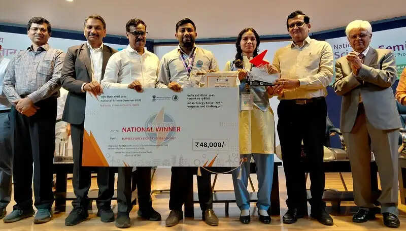 नेशनल साइंस सेमिनार-2026 में ओडिशा की सौम्यश्री थानापति बनीं विजेता
