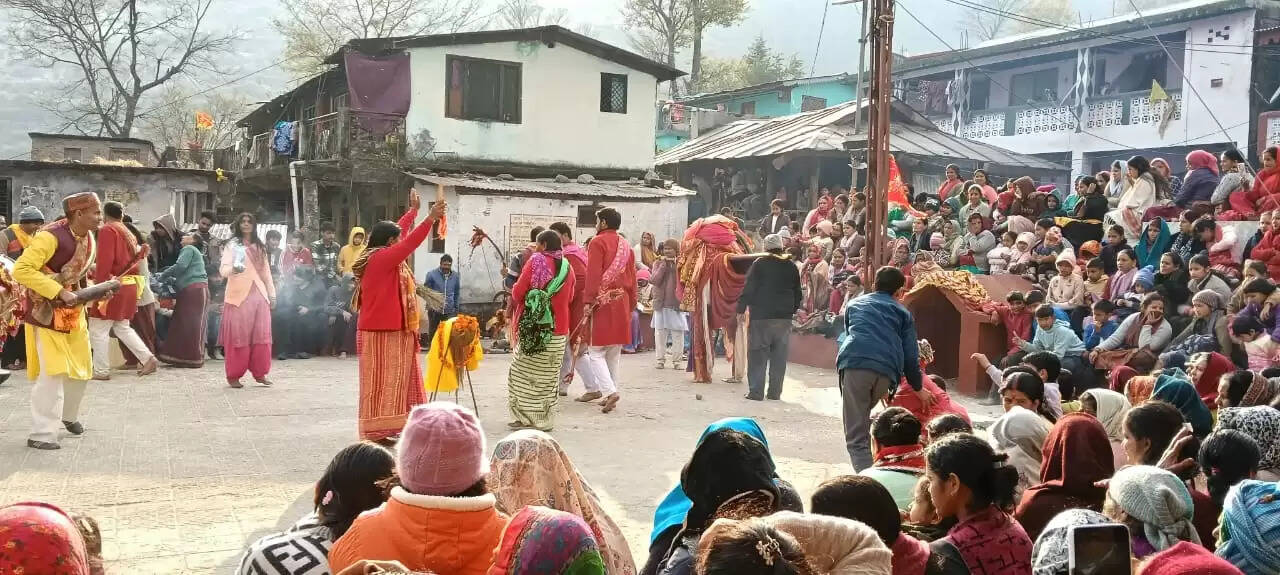 गैंडा बध के साथ भटवाड़ी गांव में पांडव नृत्य संपन्न