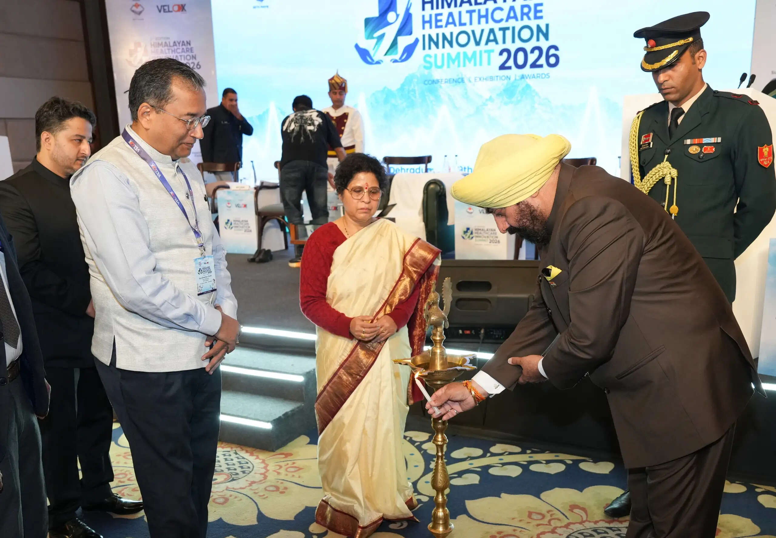 स्वास्थ्य सेवाओं में नवाचार और तकनीक का समावेश समय की मांग : राज्यपाल