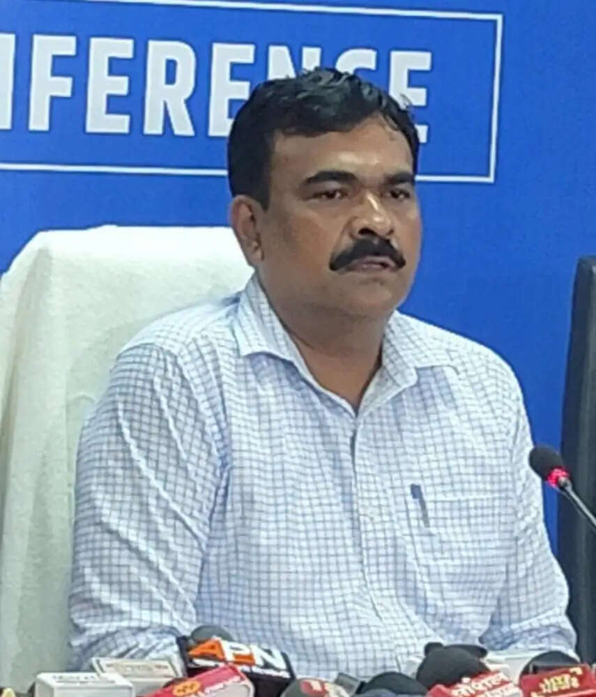 एसआईआर में बीएलए की अहम भूमिका, प्रारूप सूची के बाद रोजाना अधिकतम 10 आवेदन जमा कर सकेंगे