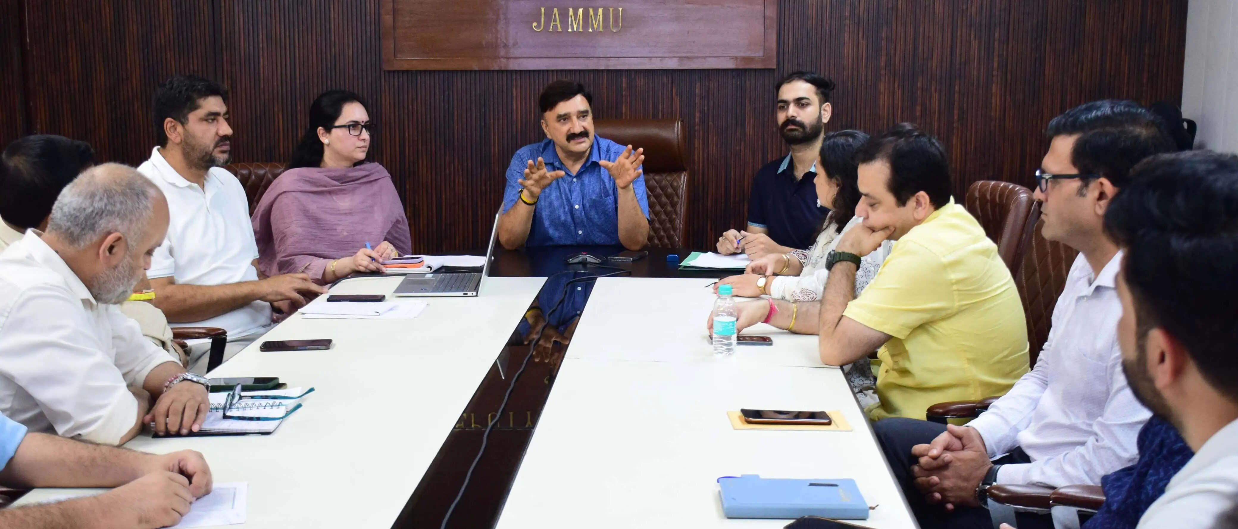 व्यापारियों को मिशन युवा सेलर ऐप से जुड़ने और डिजिटल बाजार का लाभ उठाने को कहा