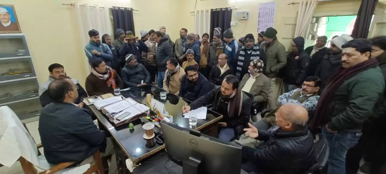 राष्ट्रीय सहारा व राष्ट्रीय सहारा समय के पत्रकार-कर्मचारियों ने उप श्रमायुक्त के समक्ष रखीं अपनी वर्षों पुरानी समस्याएं