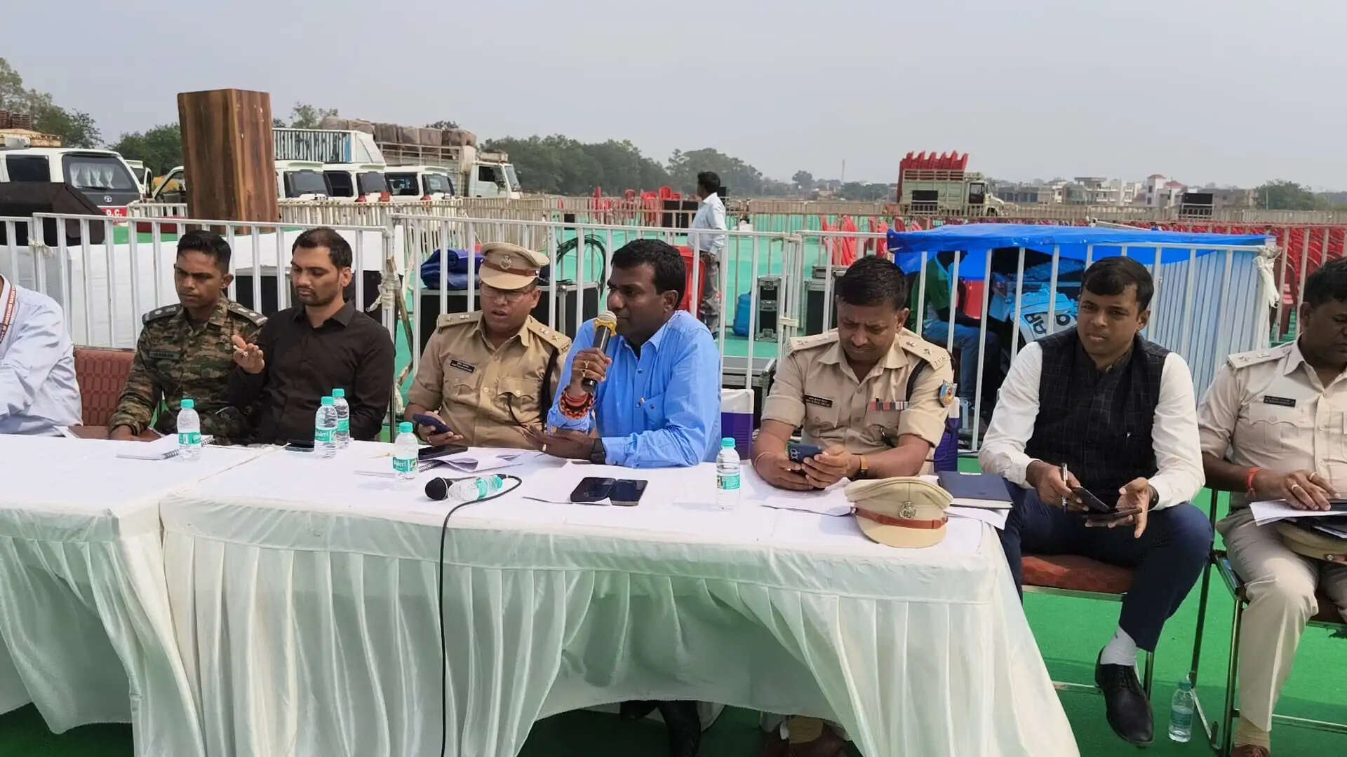 एयर शो को लेकर रांची डीसी ने की बैठक, अधिकारियों को दिए निर्देश