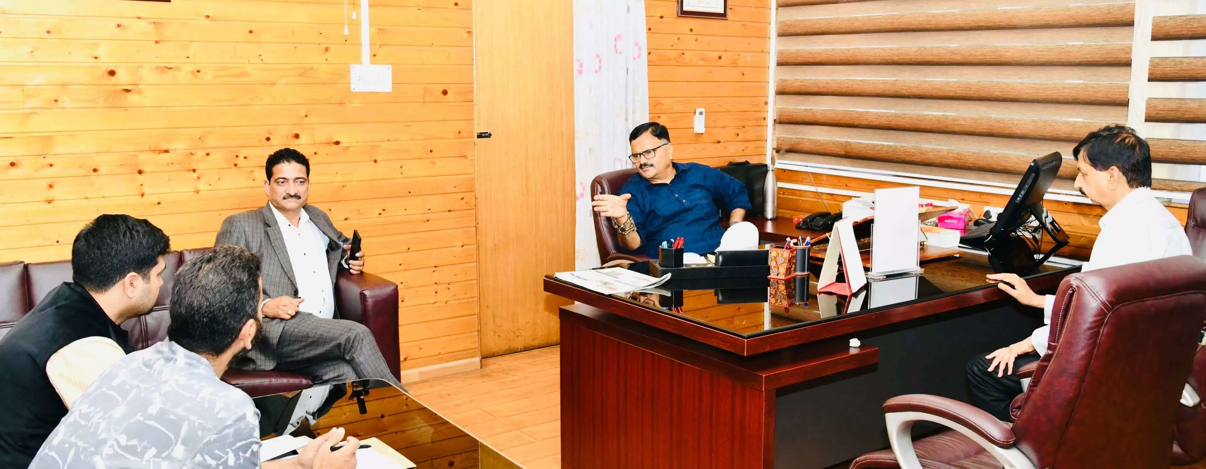 विधायकों ने मंत्री जावेद राणा से मुलाकात कर जन कल्याण संबंधी मुद्दों पर चर्चा की