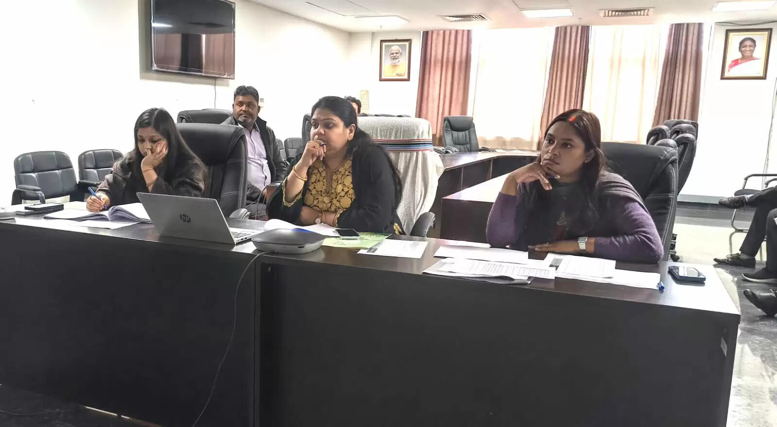 शहरी कल्याणकारी योजनाओं के क्रियान्वयन में लाएं तेजी : निदेशक