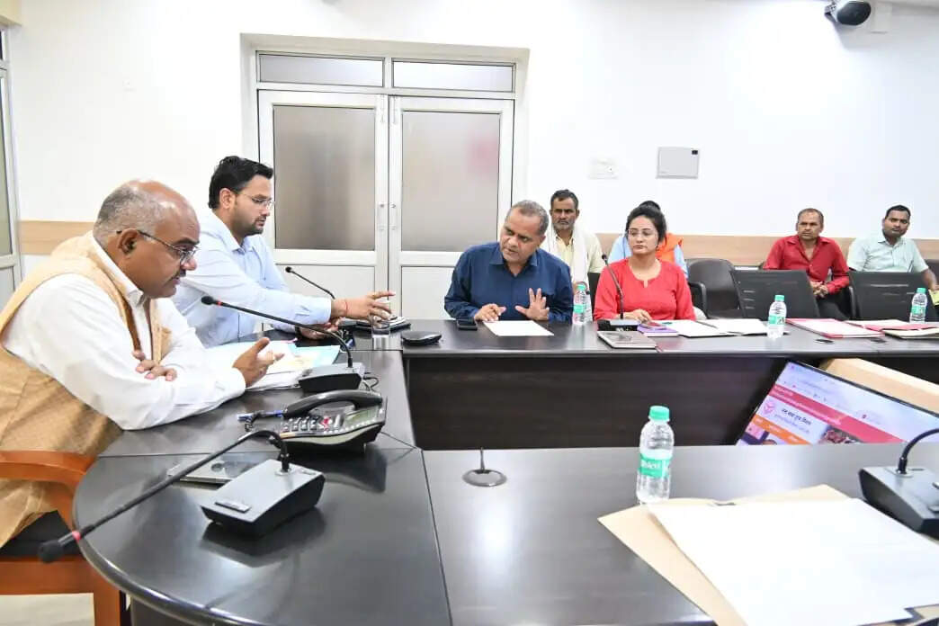 स्वदेशी नस्ल की गायों के पालन से किसानों की आय बढ़ाने का लक्ष्य : जिलाधिकारी