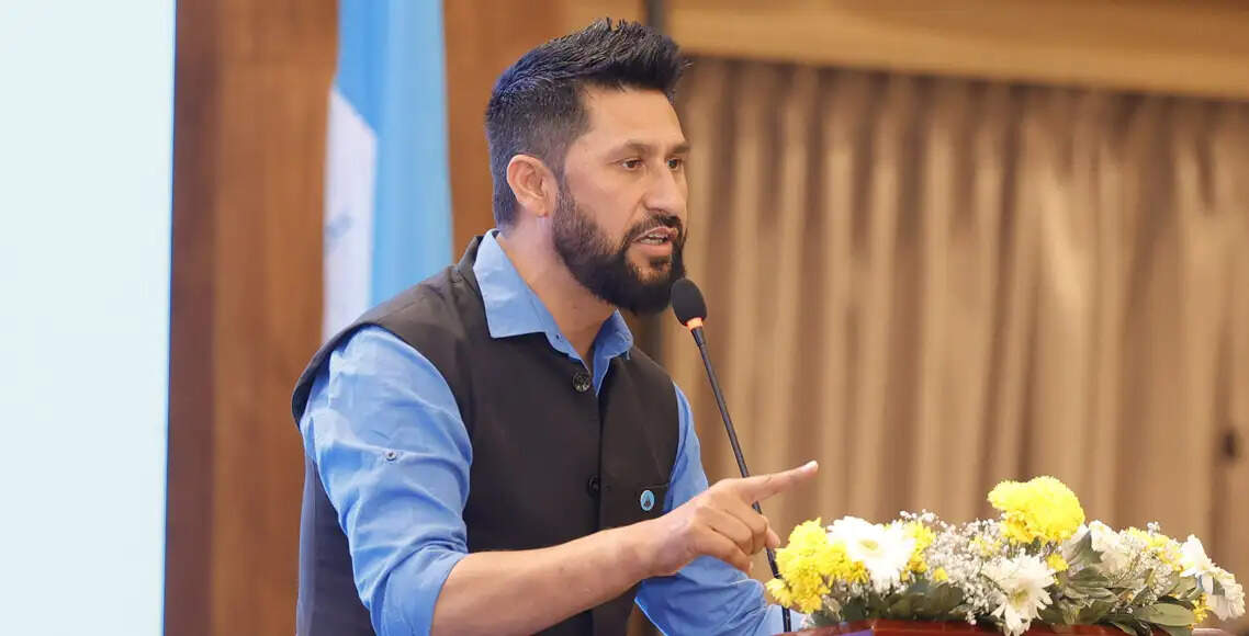 आरएसपी अध्यक्ष रवि लामिछाने ने संसद की पहली बैठक में पूर्व सरकार में नियुक्त अधिकारियों से मांगा इस्तीफा