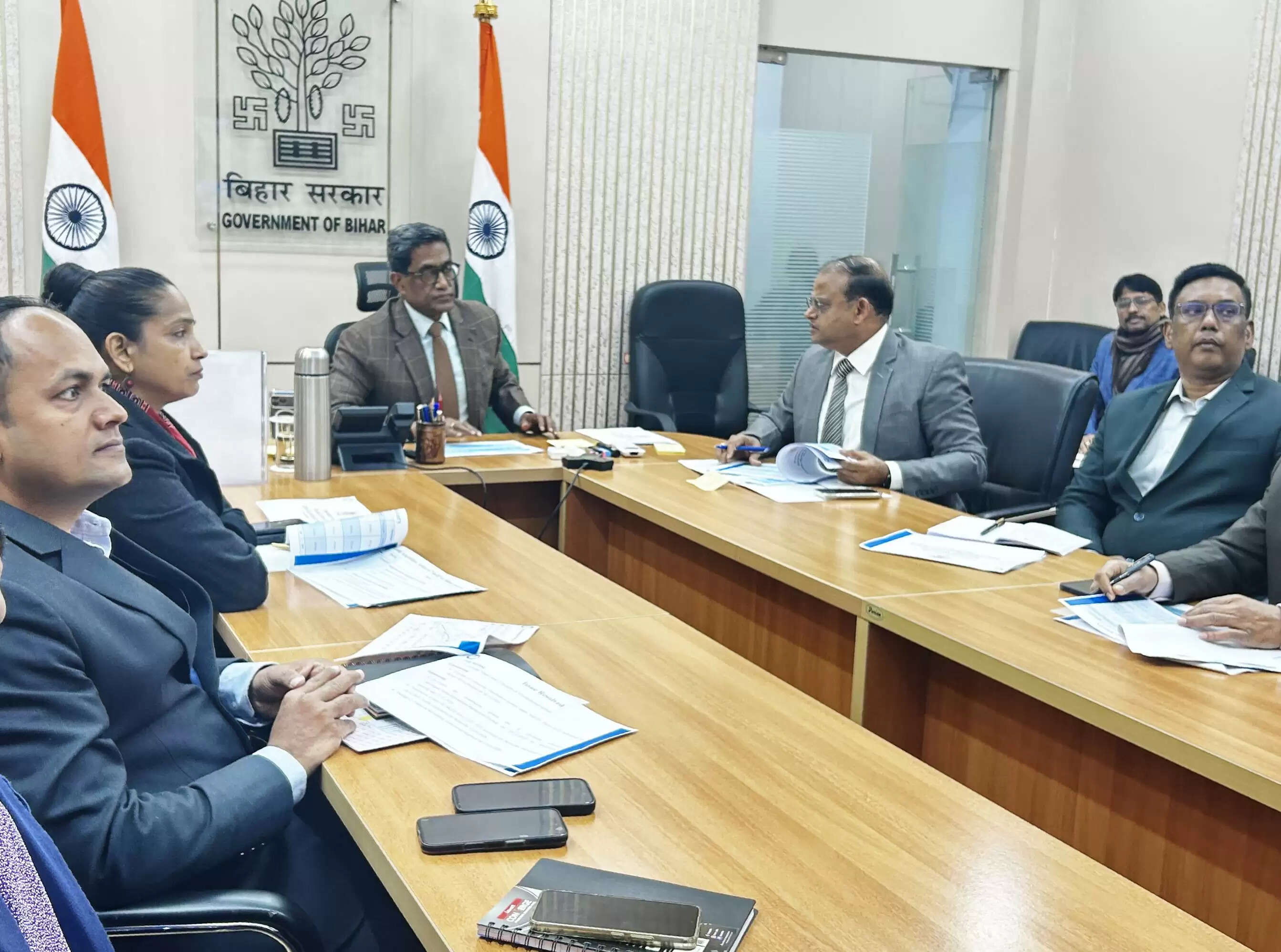 बिहार के मुख्य सचिव प्रत्यय अमृत ने की उत्तर कोयल, मंडई वीयर और ताजपुर-बख्तियारपुर पुल परियोजनाओं की समीक्षा