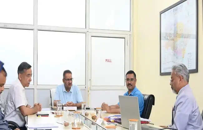 पूर्व सैनिकों और युवाओं को विदेश में रोजगार दिलाने की प्रक्रिया तेज करे उपनल : गणेश जोशी