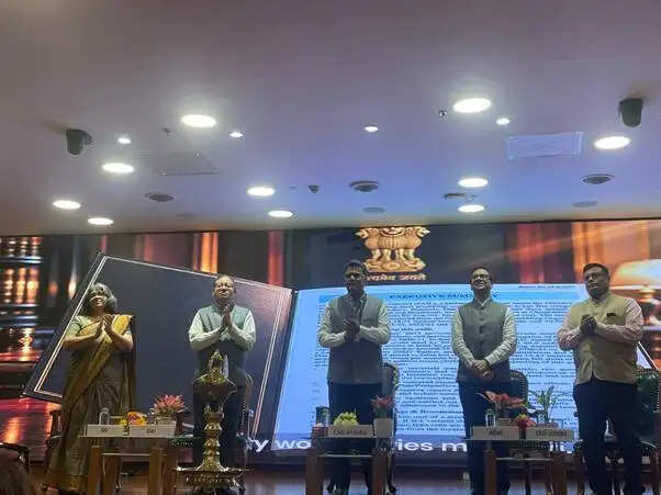 कैग-भाषिणी अनुवाद लॉन्च, अब सरकारी दस्तावेजों का कई भाषाओं में होगा अनुवाद