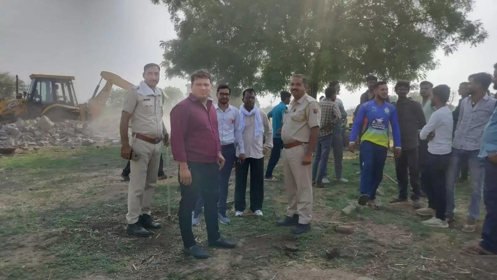 चारागाह एवं खेल मैदान सहित 55 हेक्टेयर जमीन से हटाया अतिक्रमण