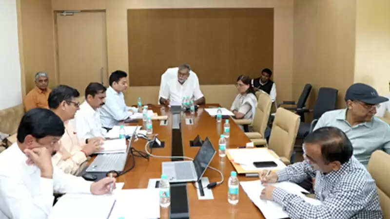 मध्य प्रदेश की ग्रामीण सड़कों के रख-रखाव पर दें ध्यान : मंत्री पटेल