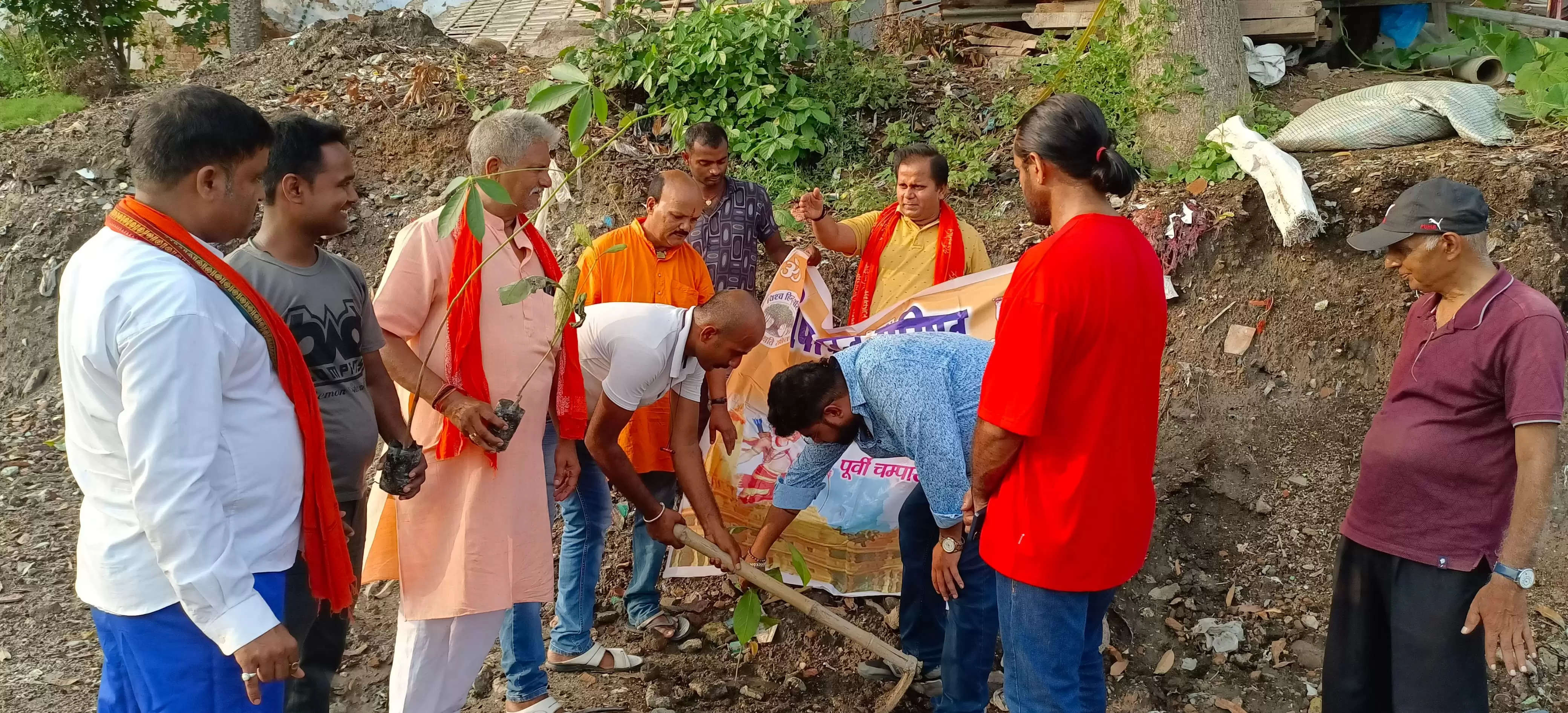 बजरंग दल ने सेवा सप्ताह के दौरान किया वृक्षारोपण व मंदिरो की सफाई