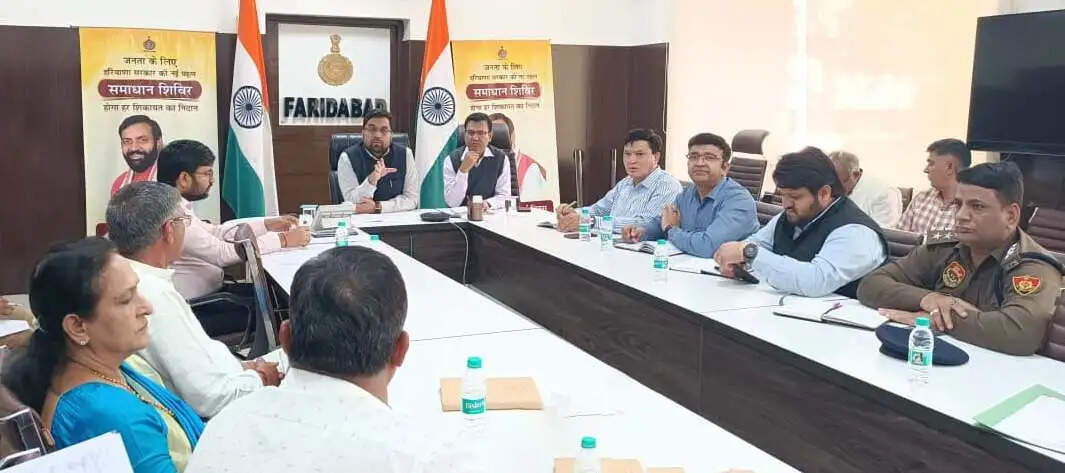 फरीदाबाद : बोर्ड परीक्षाओं में लापरवाही बर्दाश्त नहीं : आयुष सिन्हा