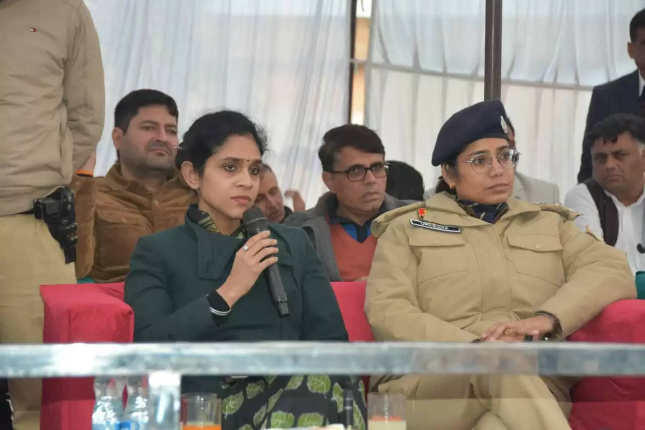 कैथल: ग्रामीण स्तर पर ही समस्याओं के समाधान को लेकर सतर्क रहें अधिकारी व कर्मचारी: अपराजिता