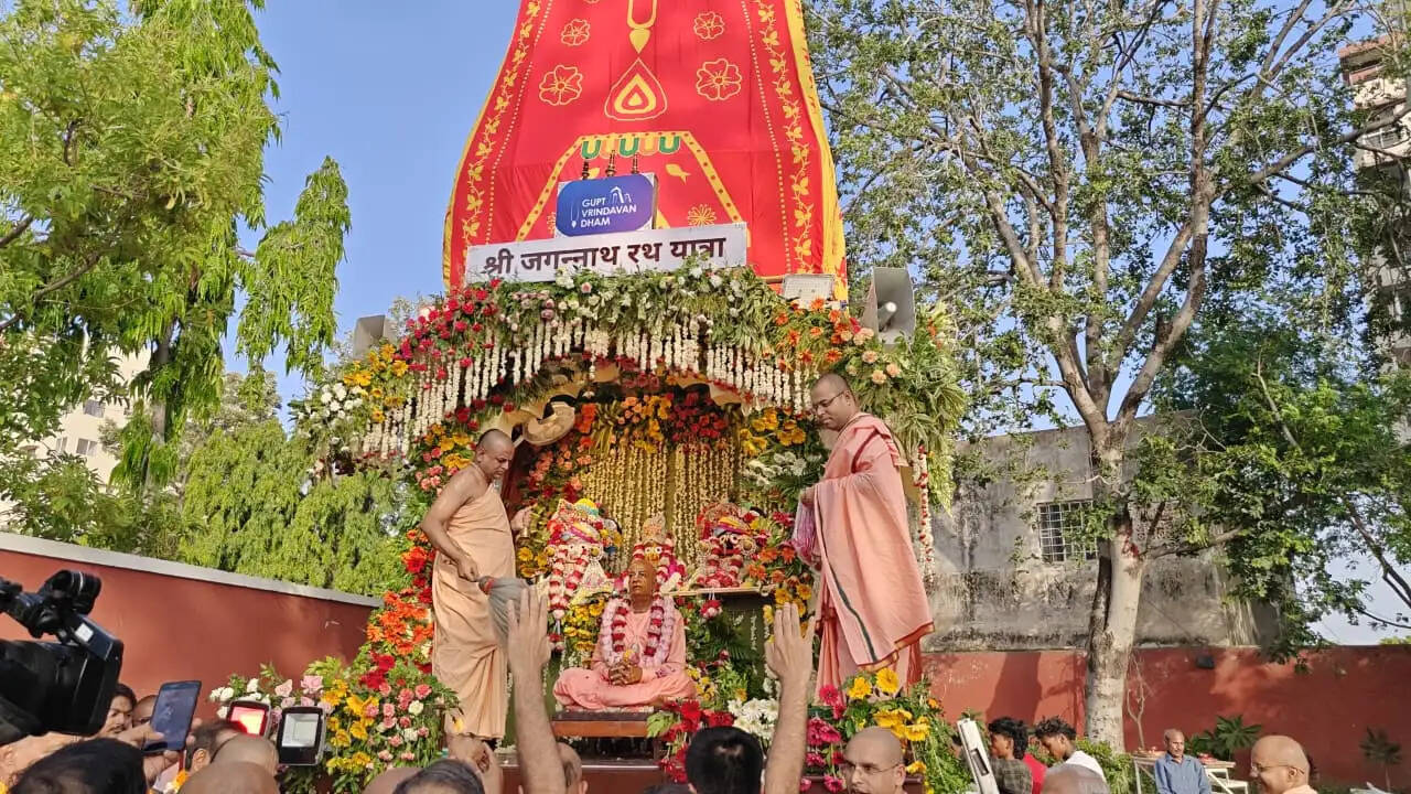 जय जगन्नाथ के जयघोष से गूंजी गुलाबी नगरी: गुप्त वृन्दावन धाम की भव्य रथ यात्रा में उमड़े श्रद्धालु
