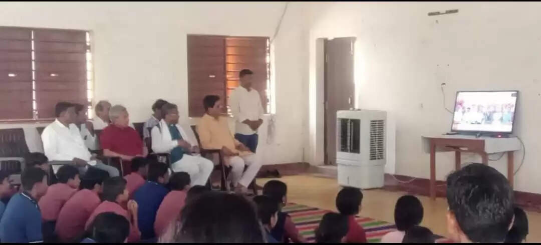 मन की बात में प्रधानमंत्री ने दोहराई आतंकवाद के खिलाफ सख्त कार्रवाई की प्रतिबद्धता : मरांडी