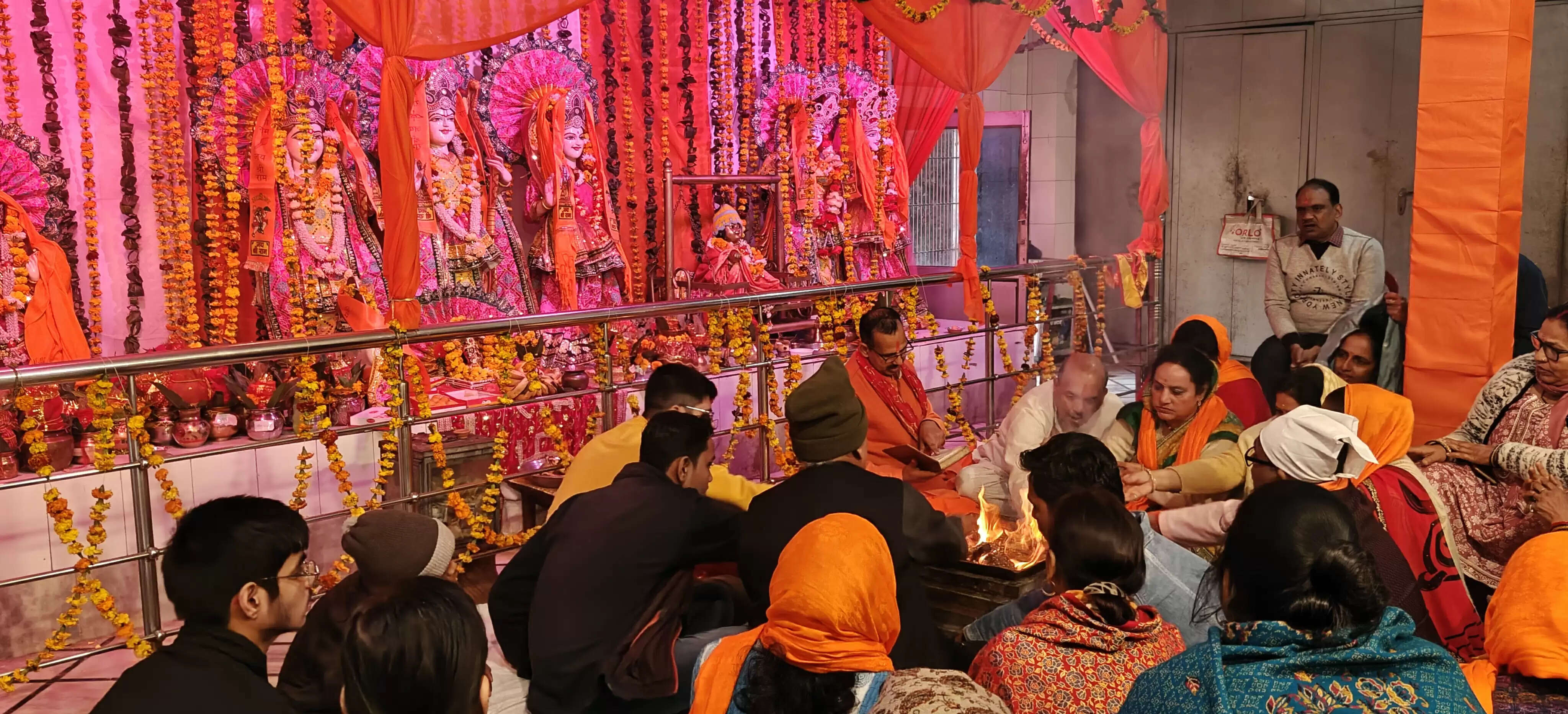 श्री राम मंदिर की द्वितीय वर्षगांठ पर मुरादाबाद में हवन यज्ञ के साथ हुआ भंडारा