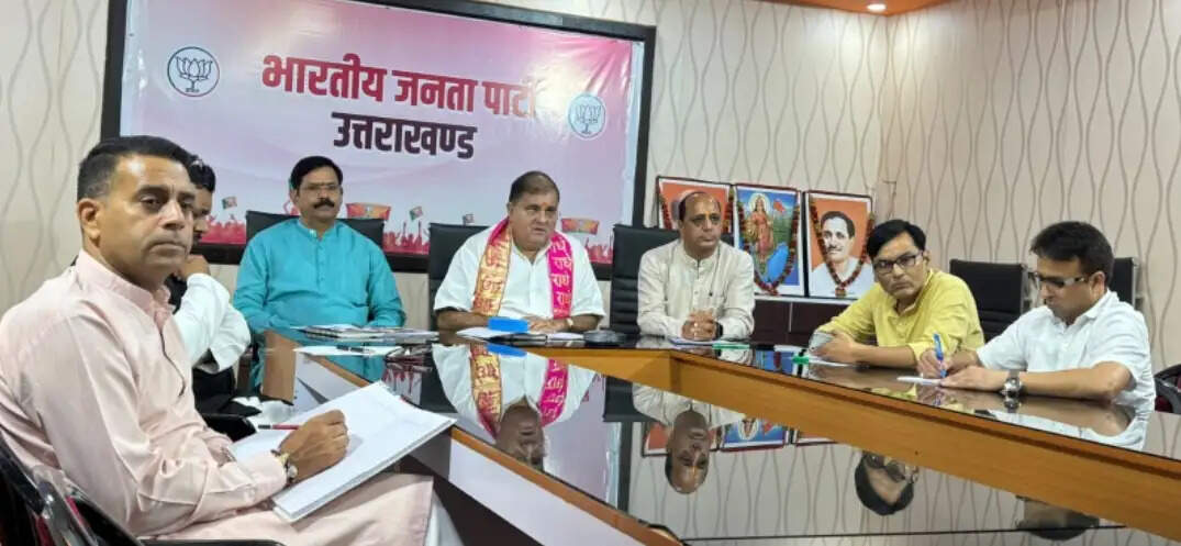 भाजपा मीडिया टीम की बैठक में चुनाव रणनीति पर चर्चा, दो-तिहाई बहुमत का लक्ष्य