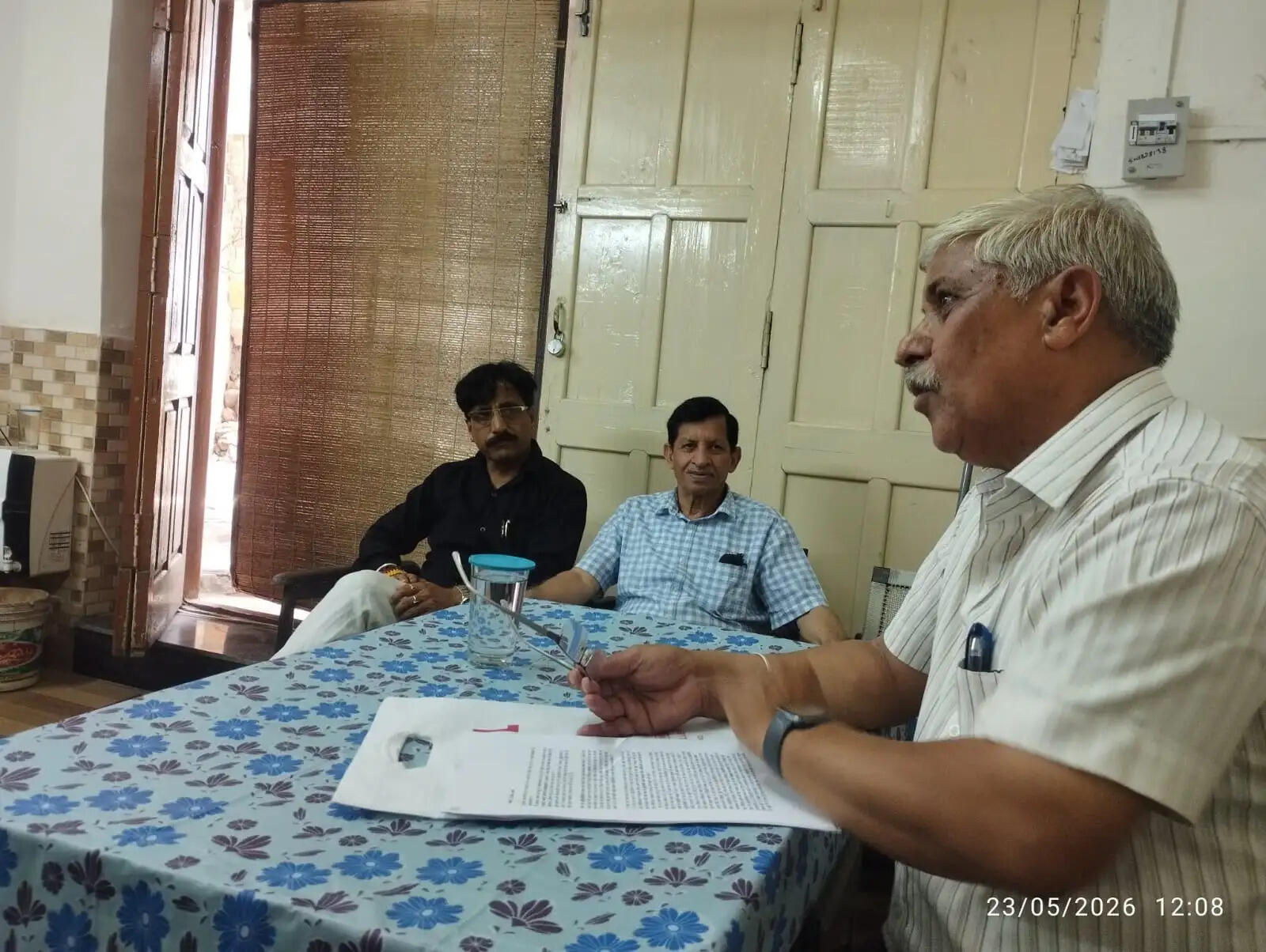 कैमरे की आंख से लोकजीवन, संस्कृति और इतिहास को देखने-समझने का अवसर: बीरबल शर्मा