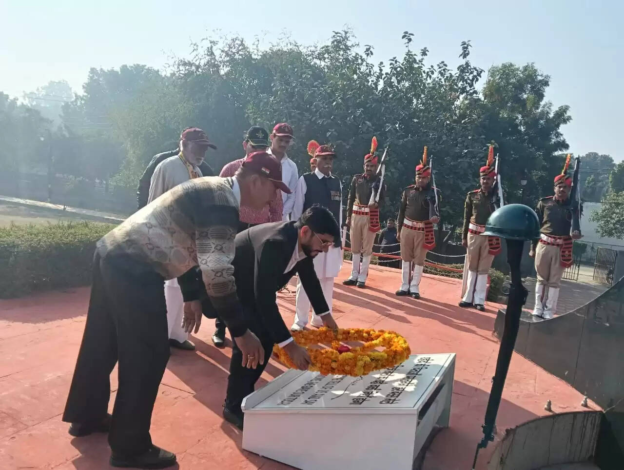 सिरसा: विजय दिवस पर वीर शहीदों को किया नमन