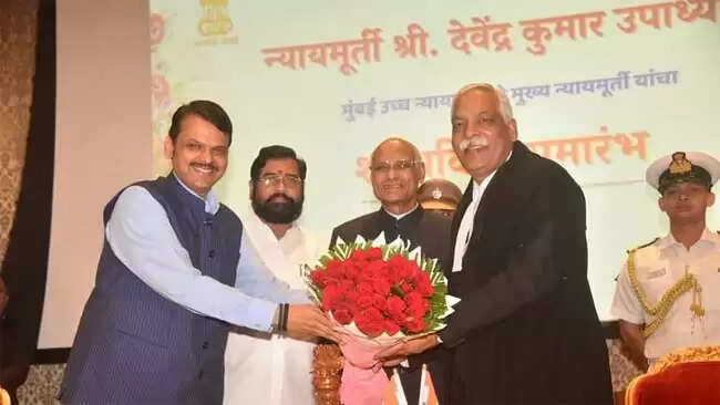 देवेन्द्र कुमार उपाध्याय ने बॉम्बे हाई कोर्ट के नए मुख्य न्यायाधीश के रूप में ली शपथ