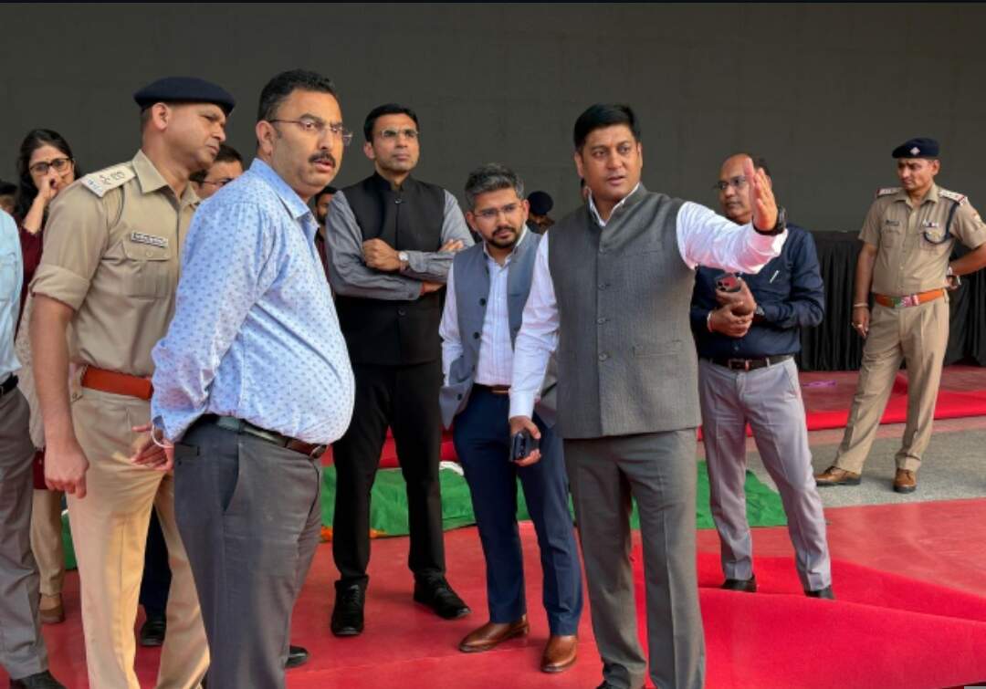 धामी सरकार के ‘चार साल बेमिसाल’ कार्यक्रम कल परेड ग्राउंड पर, सुरक्षा और ट्रैफिक के कड़े इंतजाम