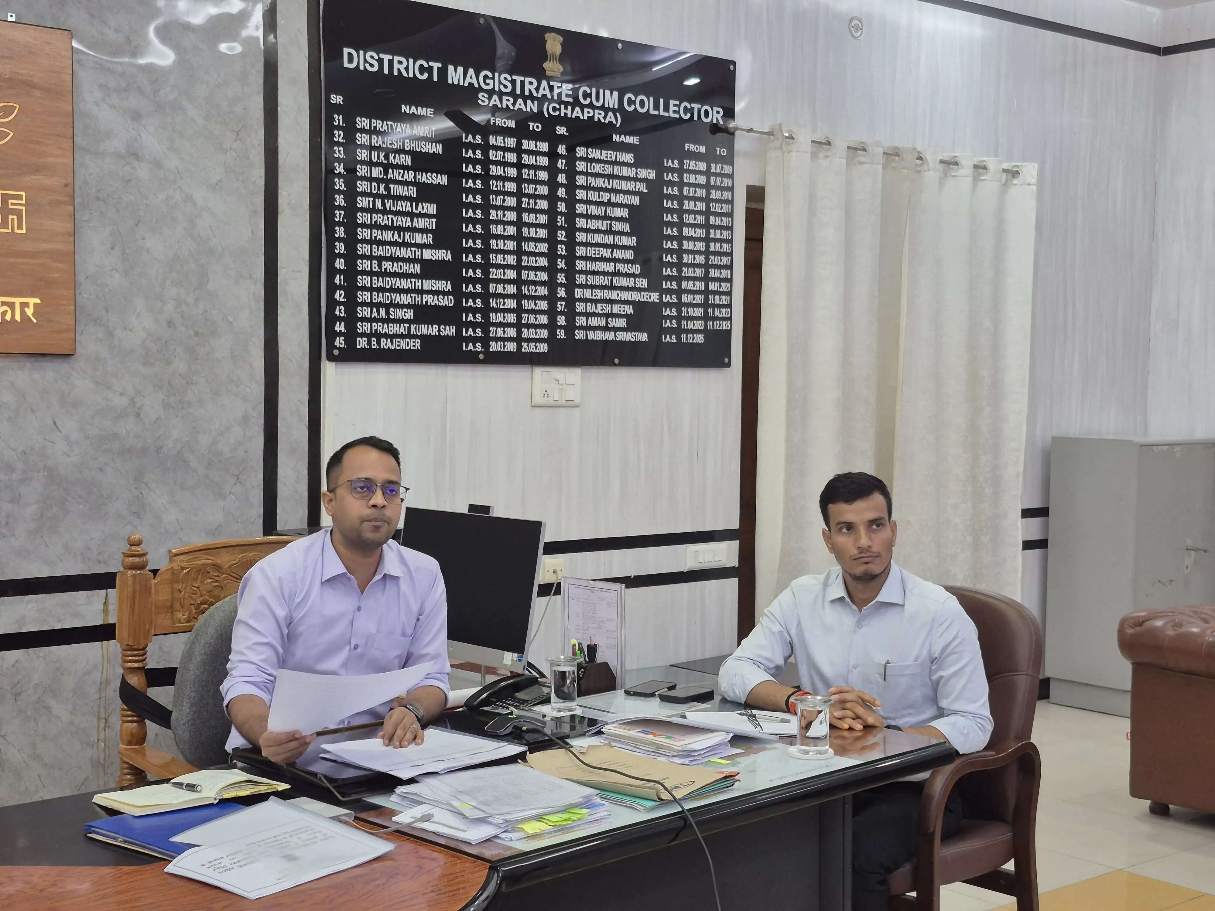 जिलाधिकारी ने अधिकारी से आर्सेनिक प्रभावित इलाकों की मांगी रिपोर्ट