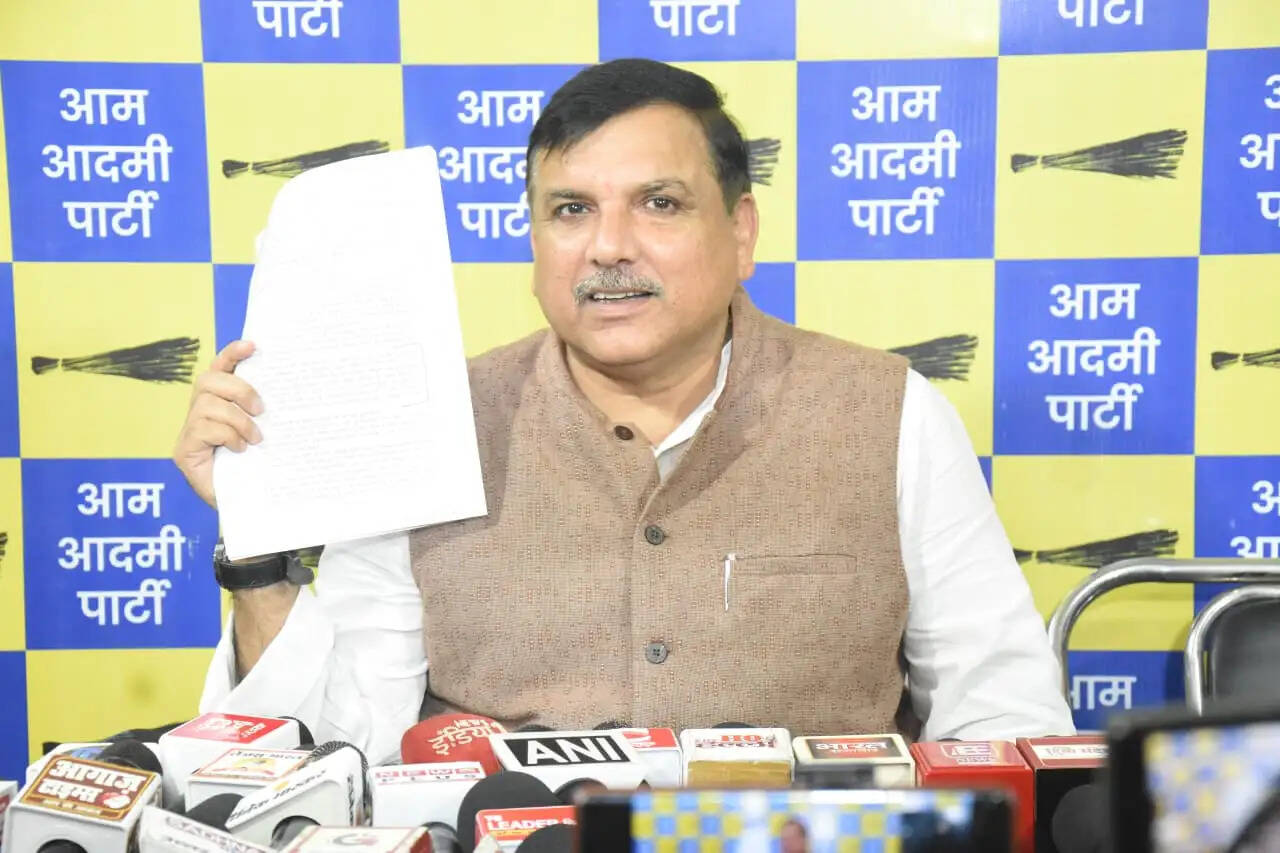 राम मंदिर ट्रस्ट घोटाले की पुरानी एसआईटी रिपोर्ट का 'पन्ना नंबर छह' गायब किया गया&nbsp;: संजय सिंह