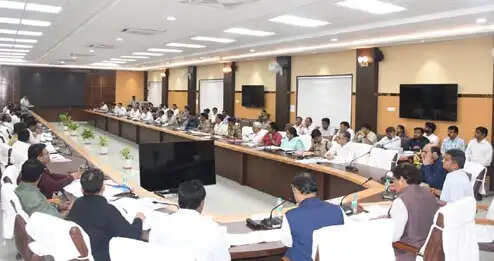 दैवीय आपदा से बचाव के उपायों का करें प्रचार-प्रसार : लालजी प्रसाद निर्मल