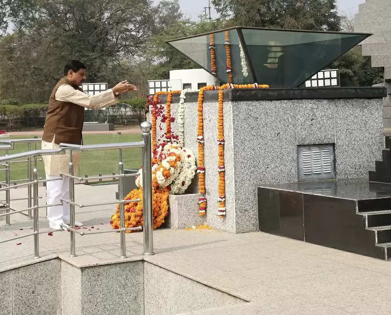 मुख्यमंत्री डॉ. यादव ने पुलवामा हमले की बरसी पर शहीद जवानों को अर्पित की श्रद्धांजलि