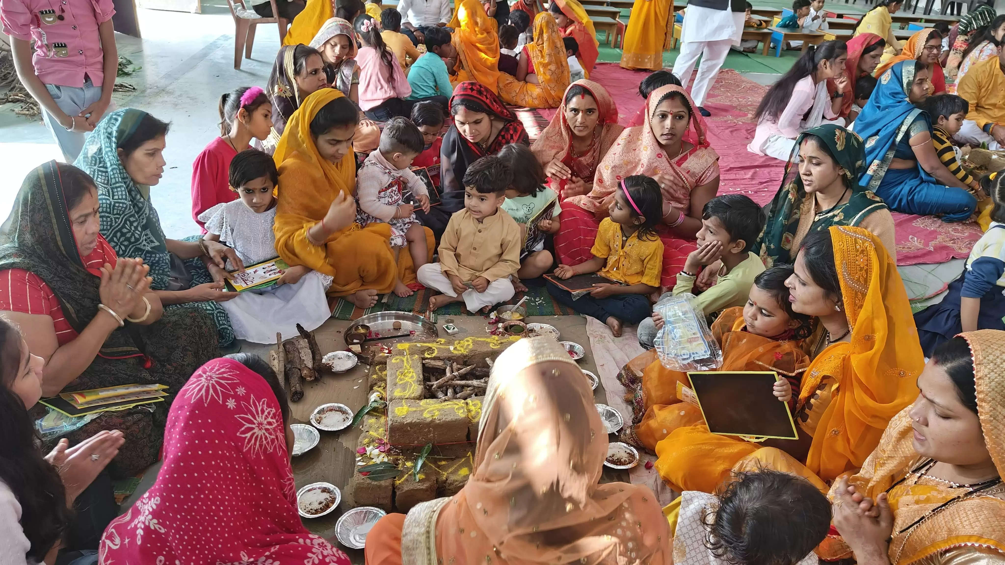 राजगढ़ः शिशु मंदिर में विद्यारंभ संस्कार का हुआ आयोजन, निकाली वेदयात्रा