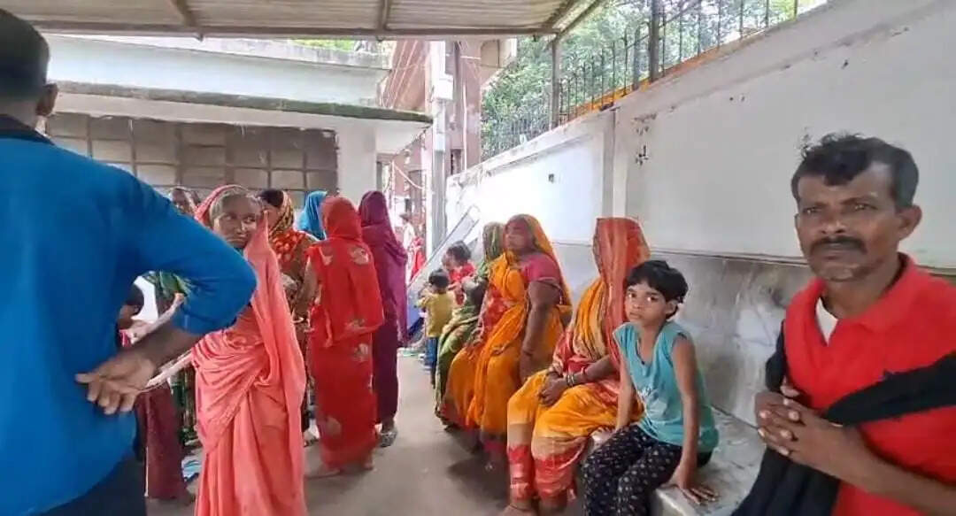 जहरीला पदार्थ खाने से महिला की मौत