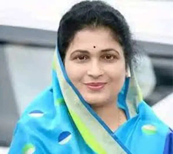 'महिलाओं के विकास' से आगे बढ़कर 'महिलाओं के नेतृत्व में विकास' की ओर अग्रसर भारत : राज्यमंत्री गौर