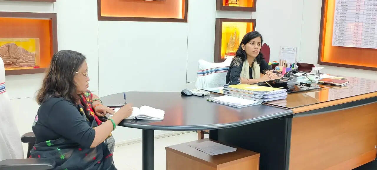 बेटी बचाओ बेटी पढ़ाओ’ के तहत डीएम ने किया छात्राओं के साथ सीधा संवाद