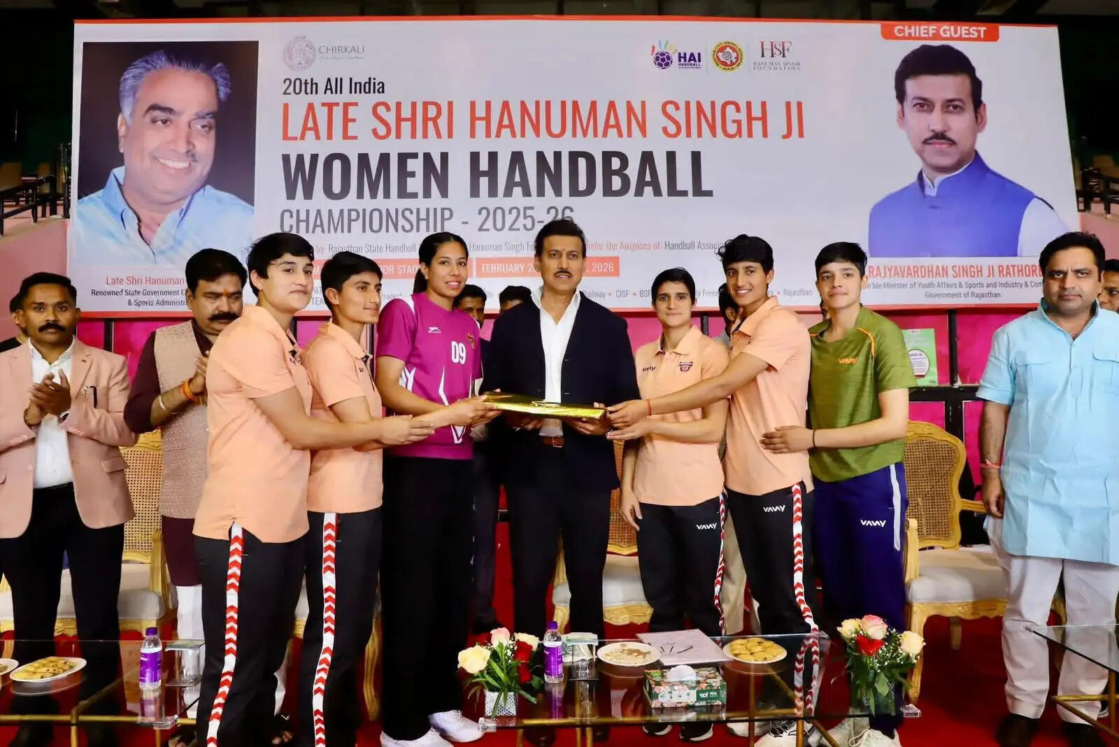 ज्यादा मैच खेलने से विकसित होता है मैच टेम्परामेंट: राज्यवर्धन सिंह राठौड़