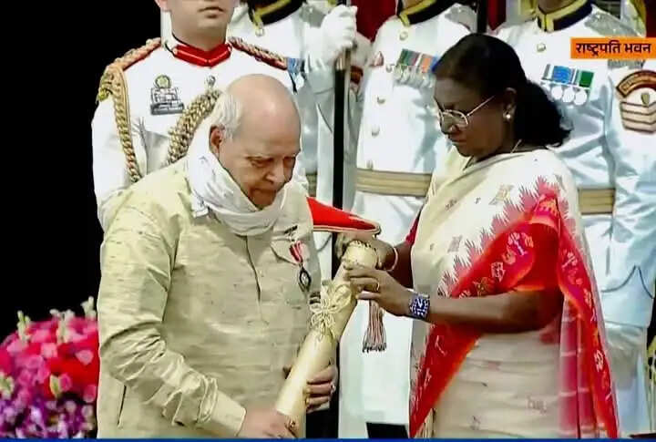 डॉ. सत्यपाल सिंह, डॉ. श्याम बिहारी, गणेश्वर शास्त्री, हृदय नारायण दीक्षित हुए पद्म श्री से सम्मानित