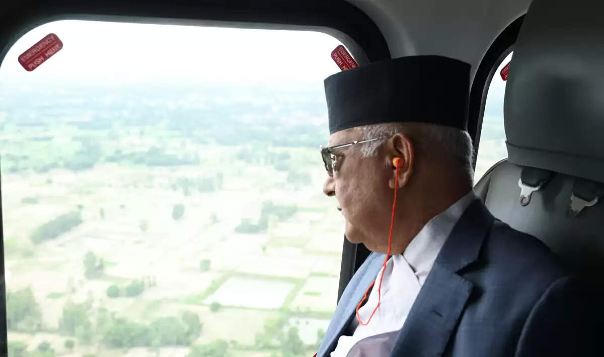 प्रधानमंत्री पद से अपदस्थ होने के 10 दिन बाद ओली हुए सार्वजनिक