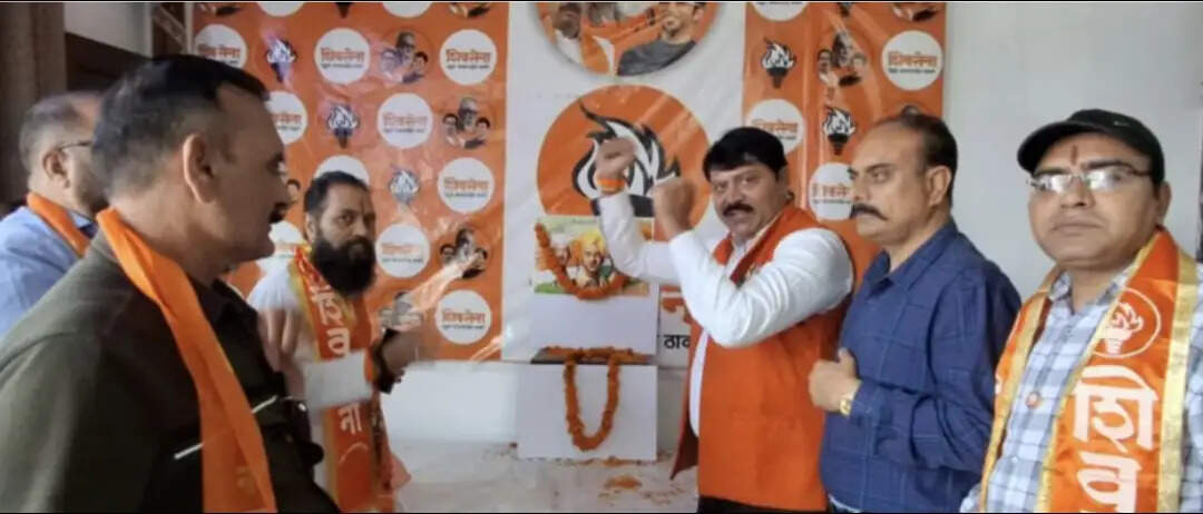 शिवसेना का शहीदी दिवस पर युवाओं को नशे से दूर रहने व राष्ट्र निर्माण का आह्वान