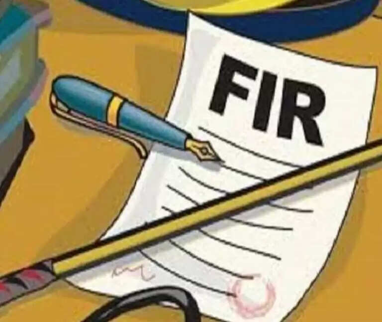 पति समेत चार पर लगाया जान से मारने का आरोप,मुकदमा दर्ज