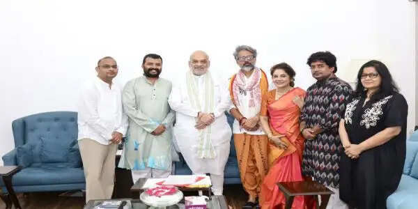 नीब करौरी बाबा की आध्यात्मिक यात्रा को सिनेमा के जरिए जन-जन तक पहुंचाने का प्रयास सराहनीय : अमित शाह