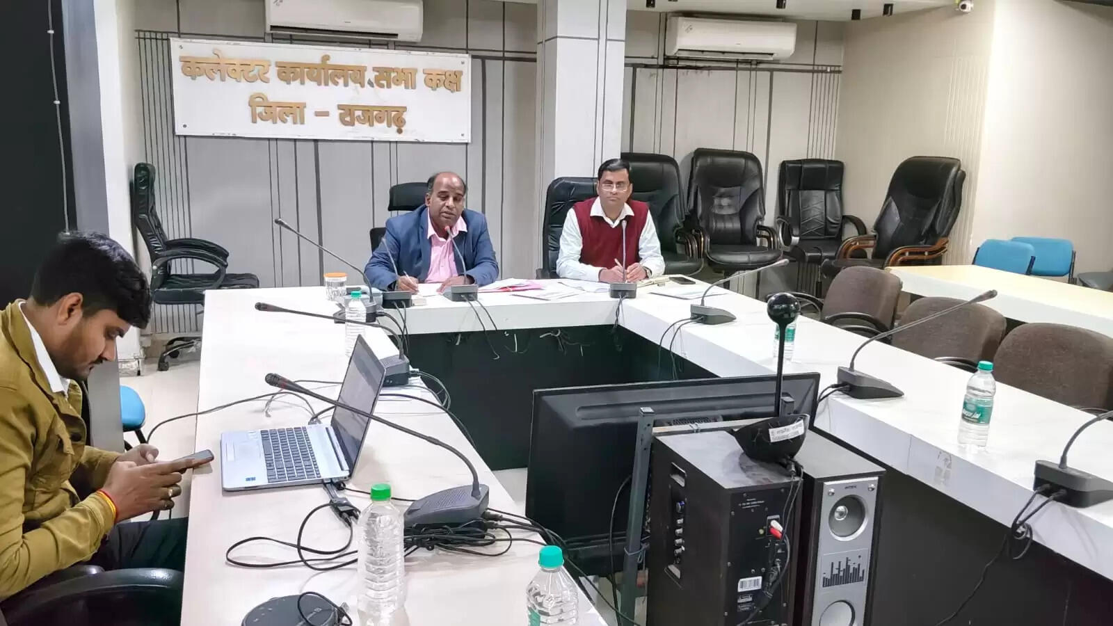 राजगढ़ः नगरीय निकायों में पानी की टेस्टिंग प्रति सप्ताह हो-कलेक्टर