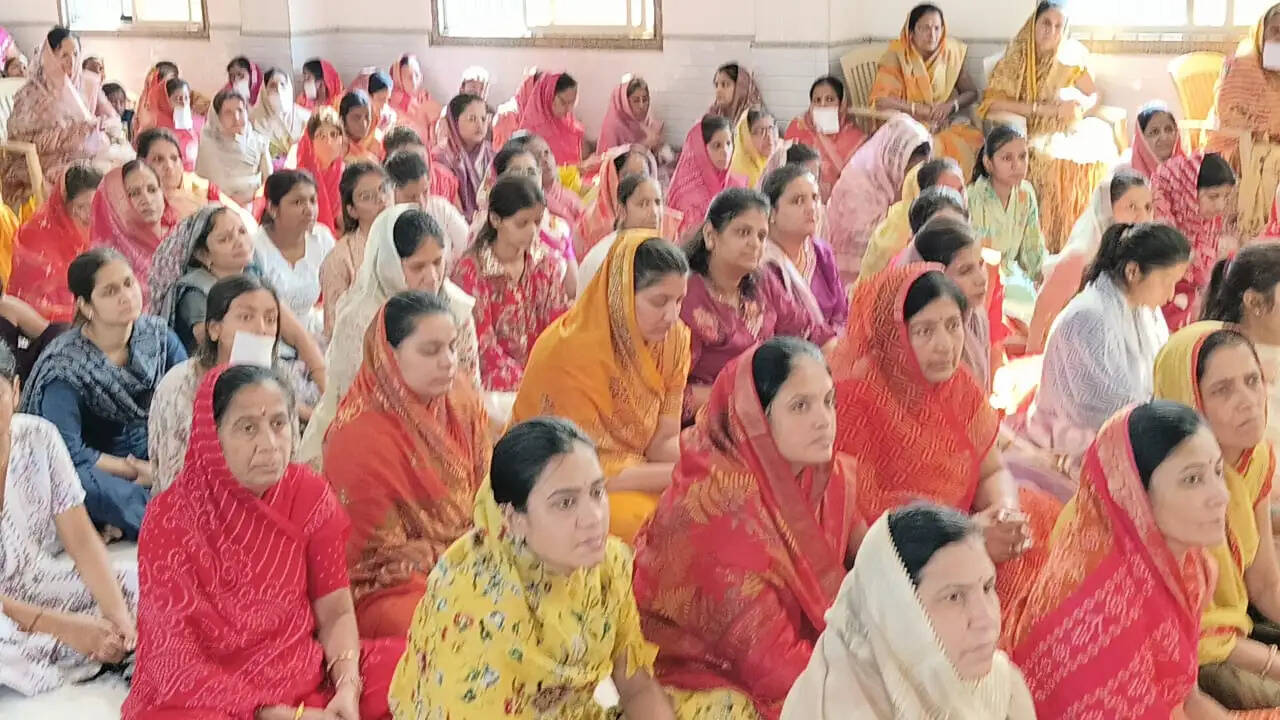 विश्व नवकार मंत्र दिवस पर धमतरी में गूंजा महामंत्र