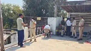 नर्मदापुरमः सोहागपुर&nbsp;में घर की छत पर &nbsp;मिले&nbsp;युवक-युवती के शव, हत्या या आत्महत्या की गुत्थी सुलझाने में जुटी पुलिस