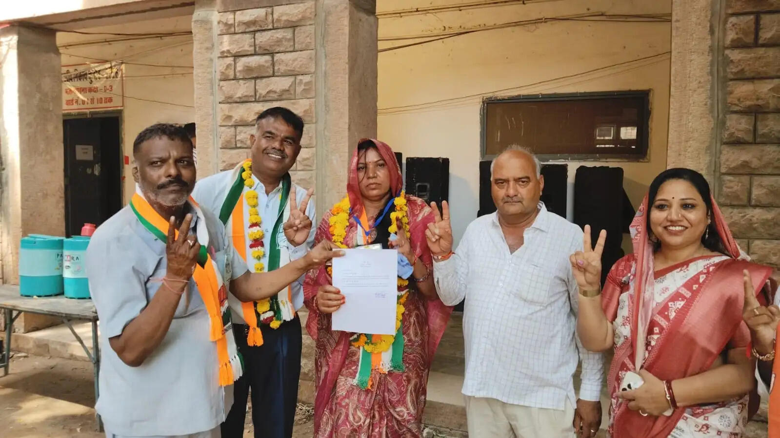 जीत के बाद प्रत्याशियों के समर्थकों ने निकाले विजय जुलूस