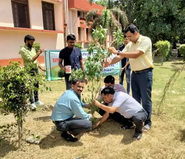 वृक्षारोपण कर प्रकृति के प्रति अपने उत्तरदायित्व का निर्वहन करें : राजीव गुप्ता